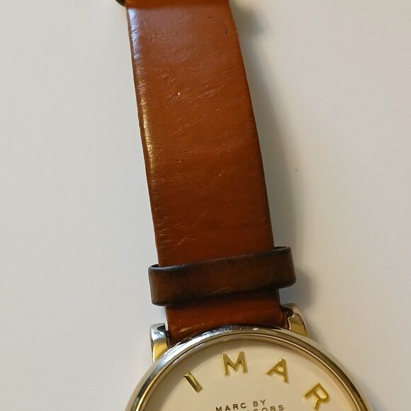 Ladies Marc by Marc Jacobs MBM1316 Gold Tone Stainless Steel Quartz Watch WR50M main image 7